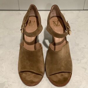 Vince Camuto Signature Tan Suede Vi-Phylida Block Heel
